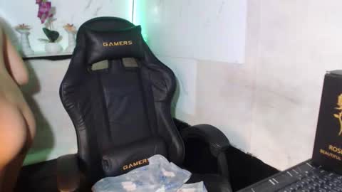 hana_soojin online show from April 2, 6:49 pm