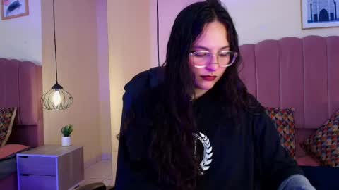 hanabie_ online show from May 2, 4:38 am