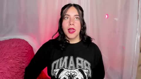 Hanah Montana Independent model online show from November 26, 2:40 pm