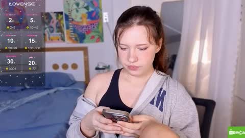 hanahwoods online show from November 21, 1:40 am