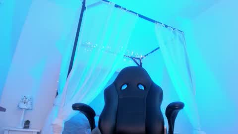 hanna  online show from September 13, 4:31 am