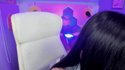 hanna  online show from December 14, 4:34 am