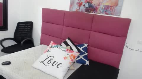 Hanna Palmer online show from January 12, 5:11 pm