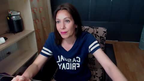 hanna_ha online show from April 10, 7:20 pm