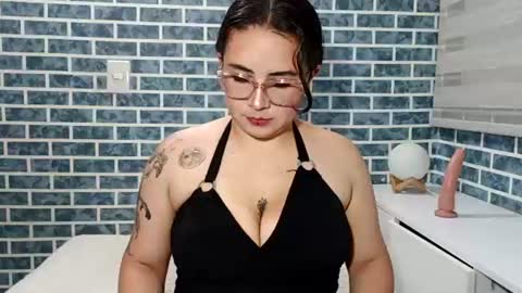 hanna_moons online show from June 12, 3:03 am