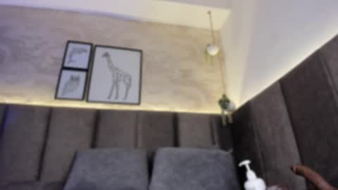 Hanna online show from November 18, 9:49 pm