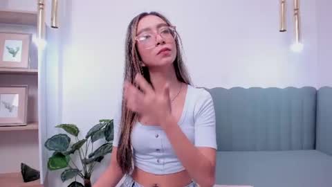 Hanna Carttier online show from July 19, 12:07 pm
