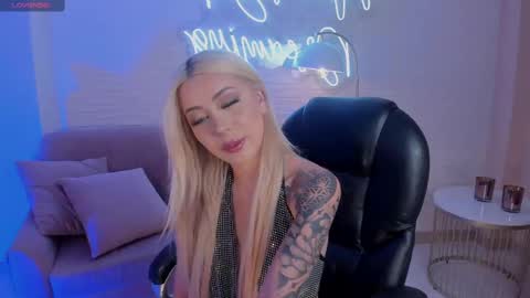  Hanna Connor  online show from March 8, 8:57 pm