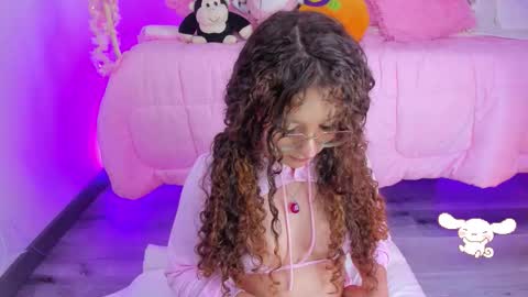 hannacutegod online show from November 28, 5:10 am