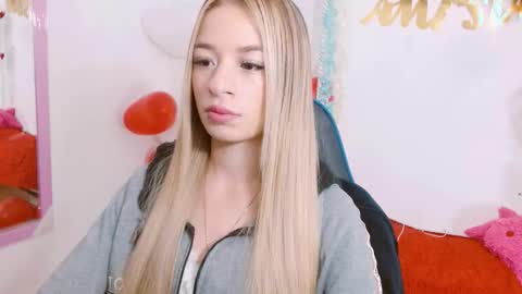 Hannah 027 online show from September 13, 11:40 am