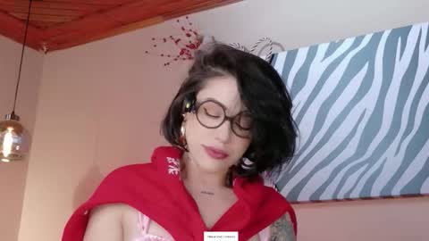 Hannah  online show from December 4, 2:03 am