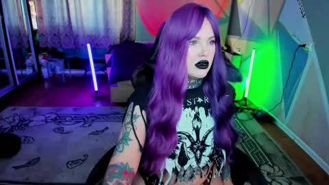 Hannah online show from February 20, 8:06 am