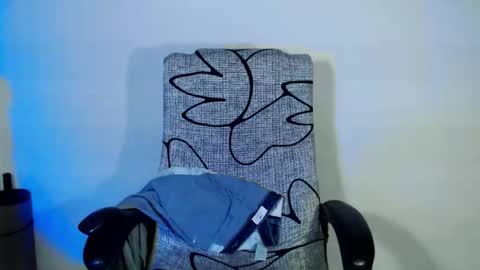 hannah kiim online show from December 23, 1:42 am