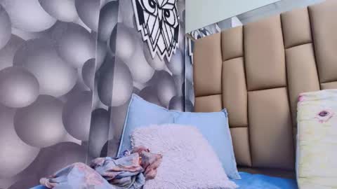 hannah_teehn online show from October 18, 7:04 pm