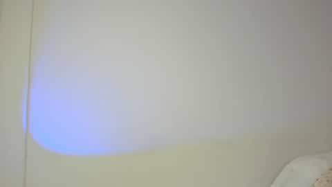 Hannah online show from June 22, 10:40 pm
