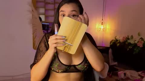 Hannah Williams online show from October 23, 10:05 pm