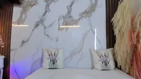 Hannahill69 online show from September 18, 4:44 am