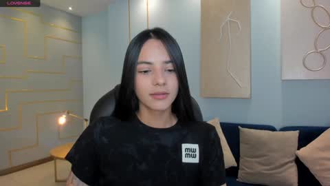 HANNAH J online show from February 4, 6:49 pm