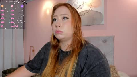hannamartinn_ online show from May 19, 4:14 pm