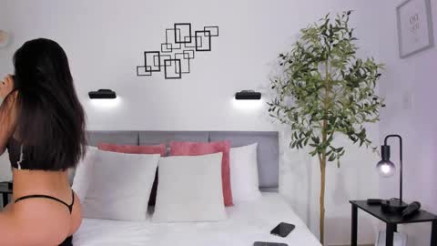 Hanna Os online show from March 8, 11:36 am