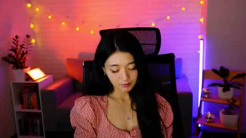 hannarosie online show from October 12, 8:22 pm