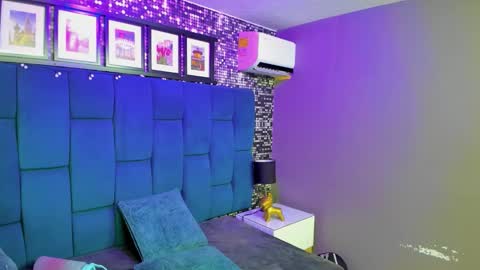 Hanny  online show from December 17, 12:31 pm