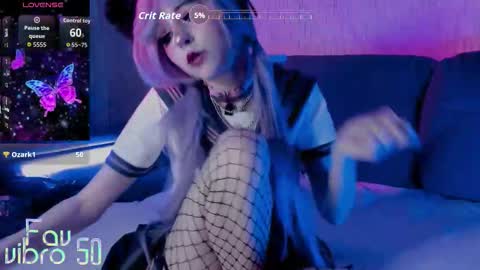 Mia online show from October 11, 9:25 am