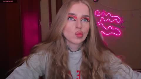 Julia online show from February 22, 5:44 am