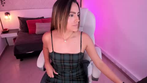 Harper  online show from February 25, 9:04 pm