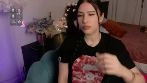 hazelhayess online show from June 4, 4:44 pm