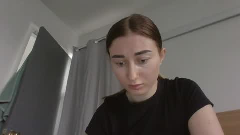 heart_in_your_hands online show from March 4, 2:56 pm