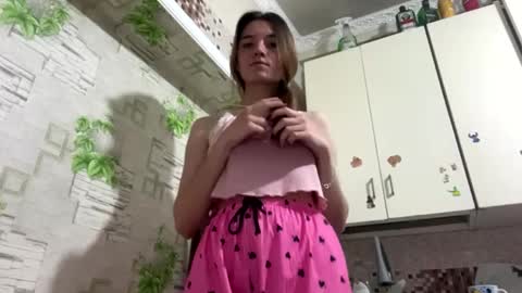 Lili online show from April 20, 2:20 pm