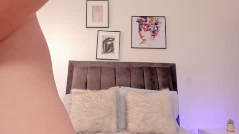 Helen  online show from February 1, 1:30 pm