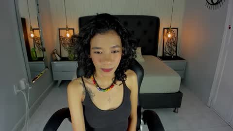   online show from September 8, 8:52 pm