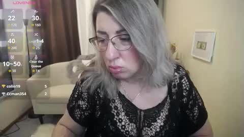 helenenigma online show from November 10, 9:10 pm