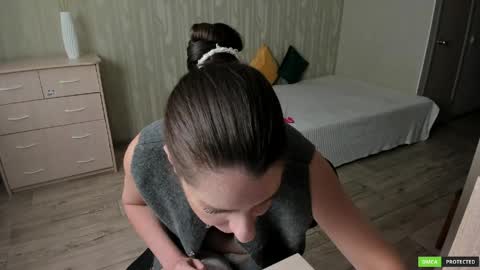 Helen online show from April 18, 9:12 am