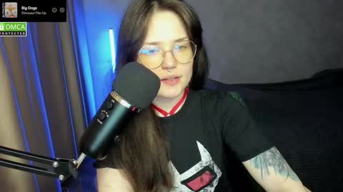 Red online show from September 13, 7:11 pm