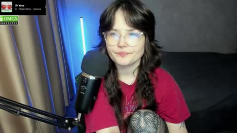 Red online show from October 27, 8:03 pm