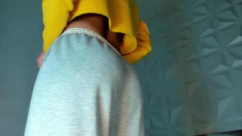 hellen     online show from October 6, 5:40 pm