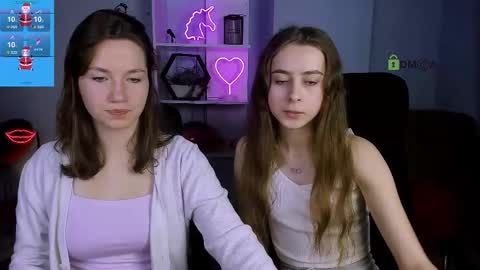 Helli online show from December 3, 8:22 pm