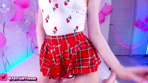 helloiamastrid online show from March 5, 11:50 am