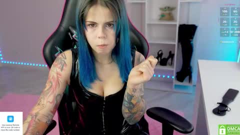 Alice online show from September 18, 1:42 pm