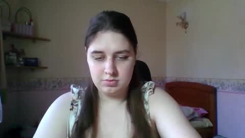 hess_luna_ online show from March 9, 10:07 am