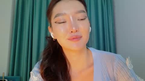 Audrey online show from October 4, 4:00 pm