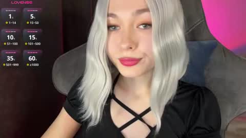 Nora  online show from June 20, 2:04 am