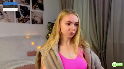 hey_olivia online show from December 2, 9:06 pm