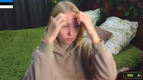 hey_olivia online show from November 16, 7:43 am