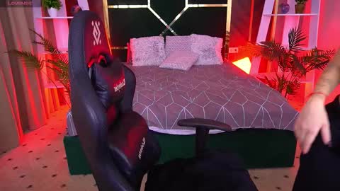 heyemilly online show from November 5, 9:20 pm