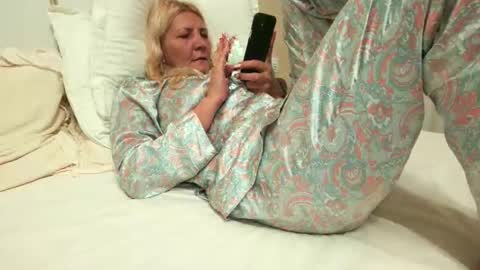 Heyheygrey online show from November 4, 6:07 am