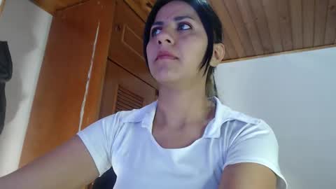 hilaril18 online show from October 2, 12:59 am